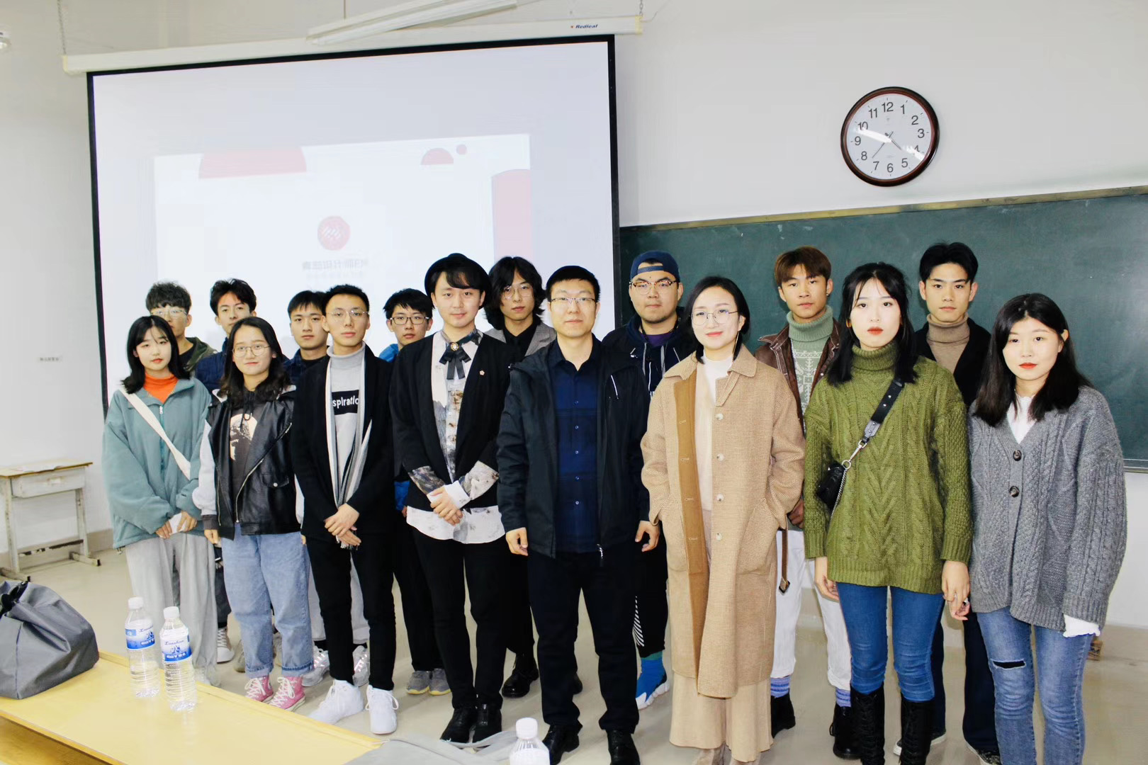 校企合作 | 20191120 黄海学院艺术学院×青岛设计师FM分享会